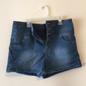 Women’s Tinseltown Highwaisted Denim shorts